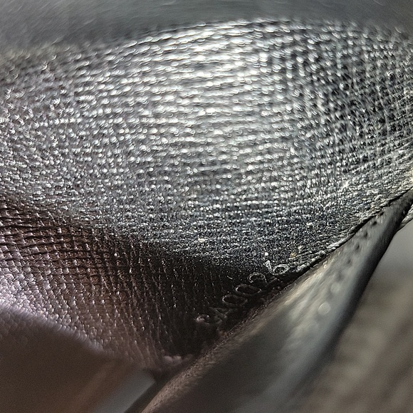 Louis Vuitton Epi Key Case, Black - Picture 10 of 10